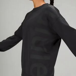 Lululemon Black graphic Crewneck Sweatshirt Size 4/6